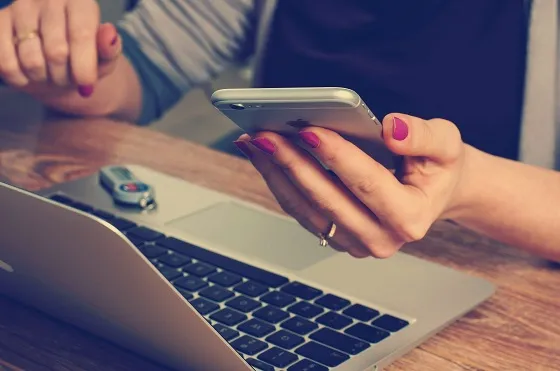 Cómo digitalizar el puesto de trabajo con Crayon